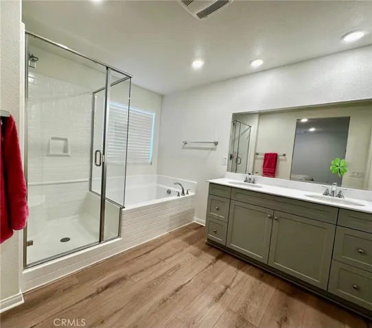 2nd floor, primary bathroom