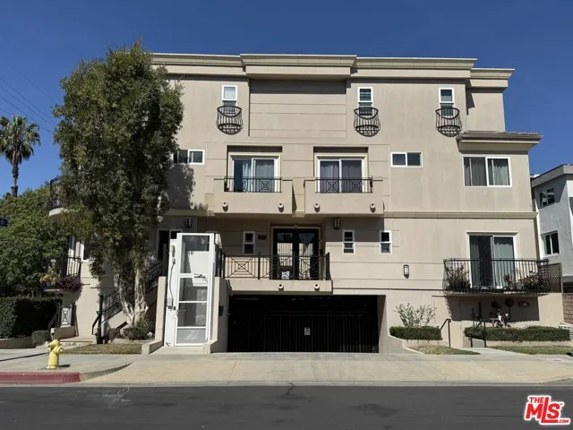 5401 Morella Avenue 101, Valley Village, California 91607