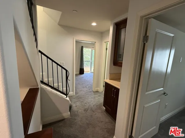 5401 Morella Avenue 101, Valley Village, California 91607