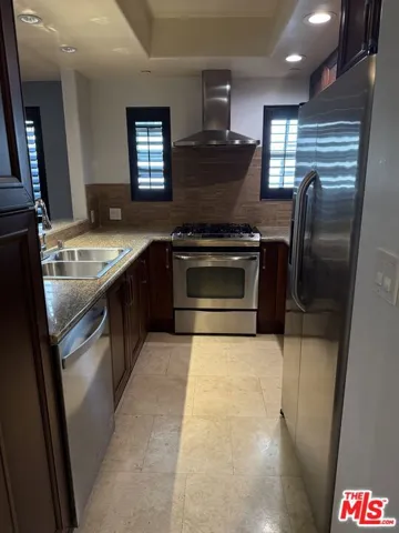 5401 Morella Avenue 101, Valley Village, California 91607