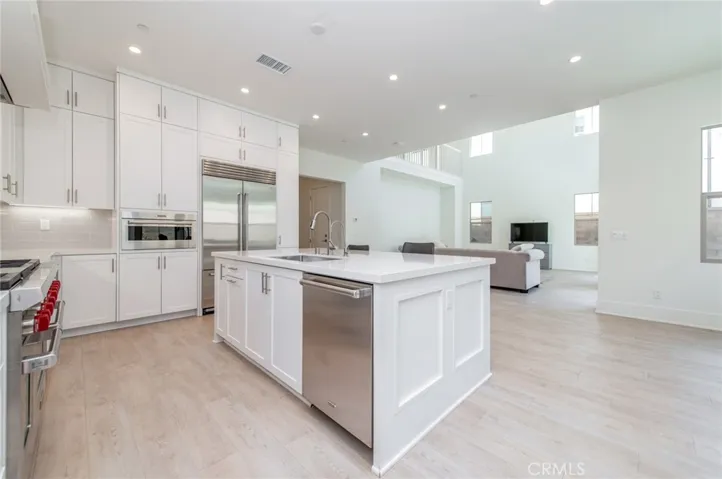 133 Hyperion, Irvine, California 92618