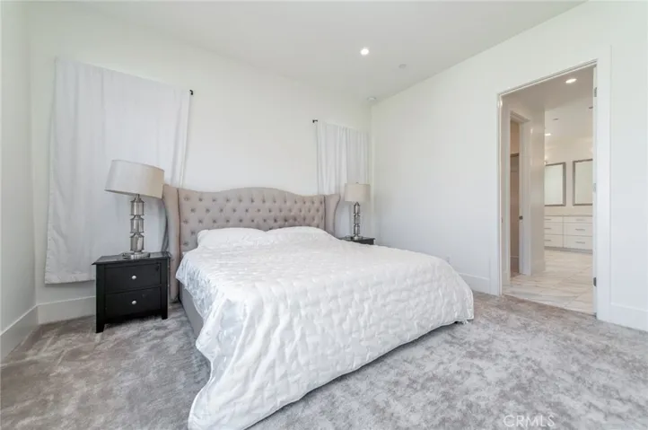 133 Hyperion, Irvine, California 92618