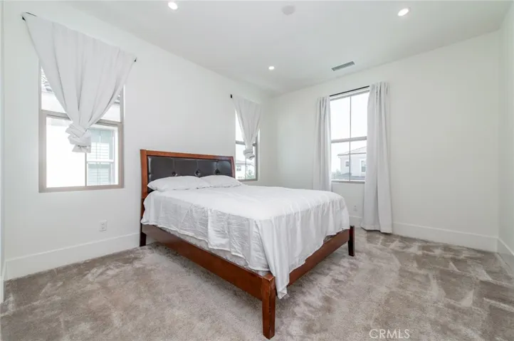 133 Hyperion, Irvine, California 92618