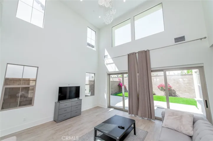 133 Hyperion, Irvine, California 92618