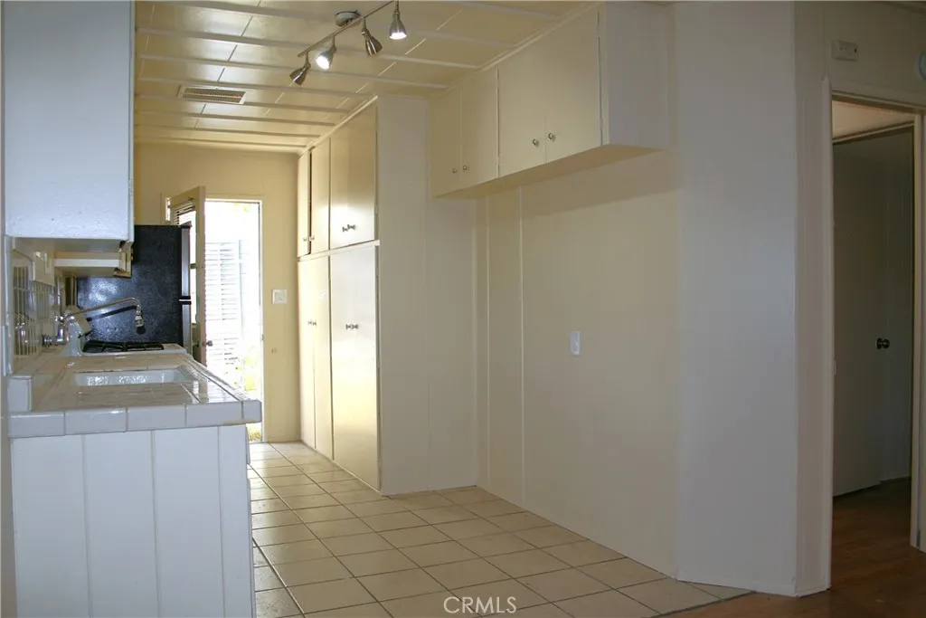 Kitchen with the door to the back open