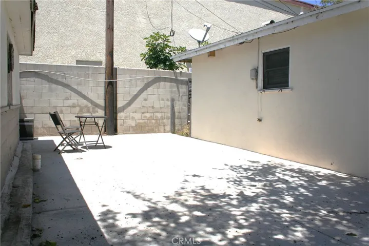 SideYard & Your car parking