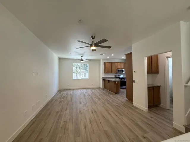 391 Connecticut, El Cajon, California 92020