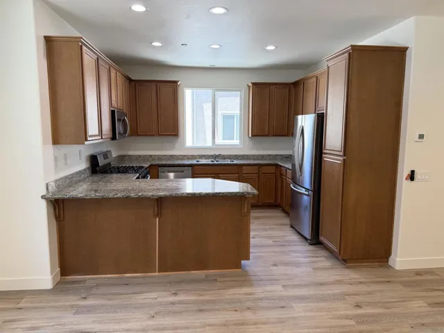 391 Connecticut, El Cajon, California 92020