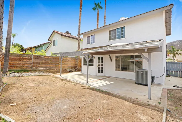 14716 Long View Drive, Fontana, California 92337