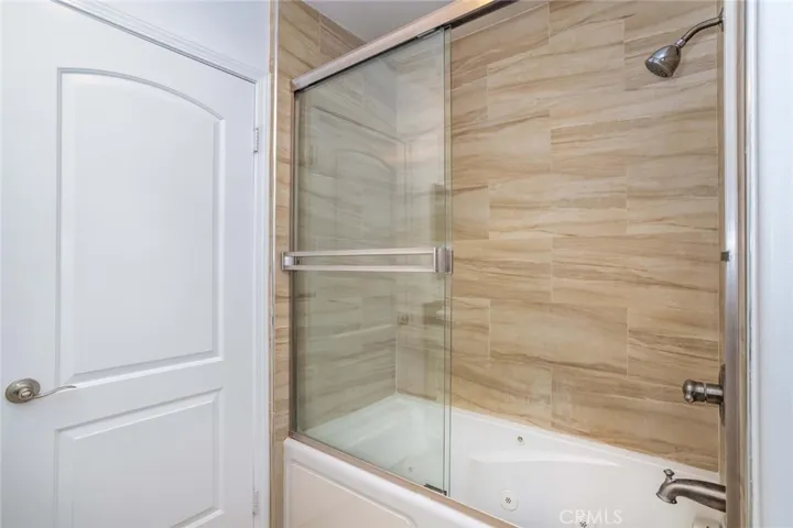 431 N Los Robles Avenue 2, Pasadena, California 91101