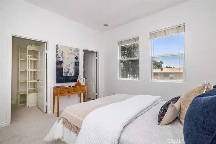 431 N Los Robles Avenue 2, Pasadena, California 91101
