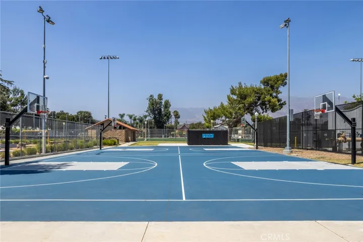 431 N Los Robles Avenue 2, Pasadena, California 91101