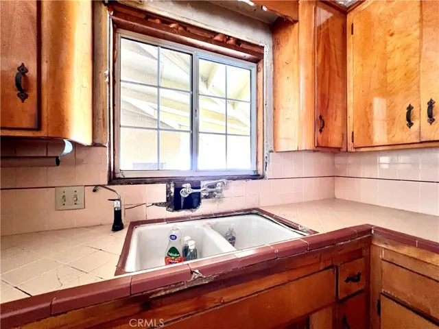 5459 Cambridge, Montclair, California 91763
