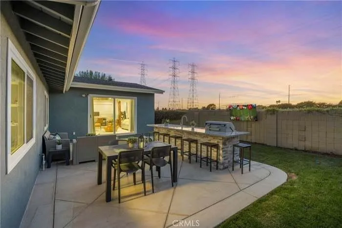 305 Harvard Ln, Seal Beach, California 90470