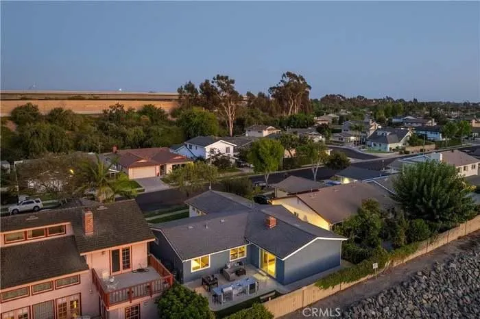 305 Harvard Ln, Seal Beach, California 90470