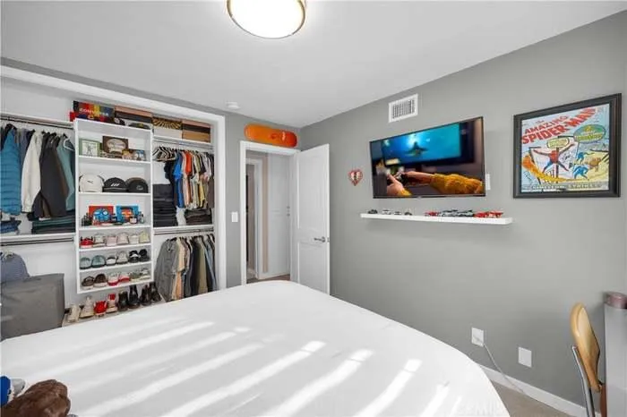 305 Harvard Ln, Seal Beach, California 90470