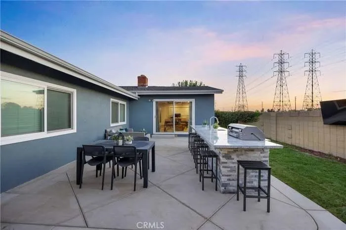 305 Harvard Ln, Seal Beach, California 90470