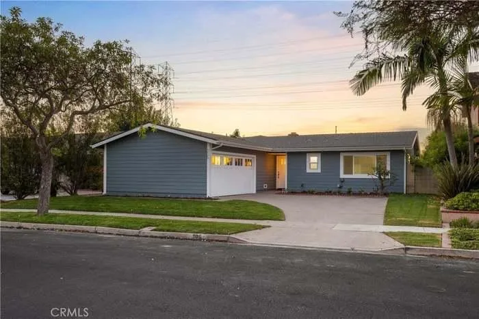 305 Harvard Ln, Seal Beach, California 90470
