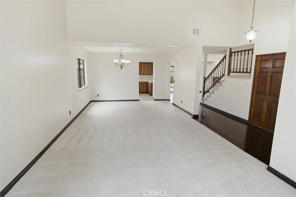 Livingroom to Dining