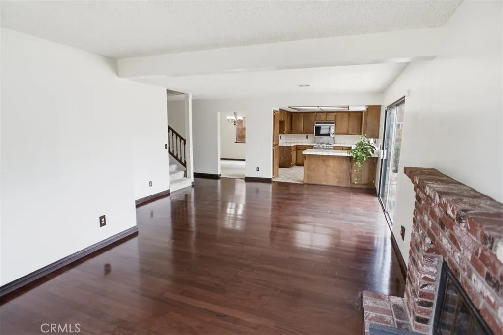 Family room to Kitchen