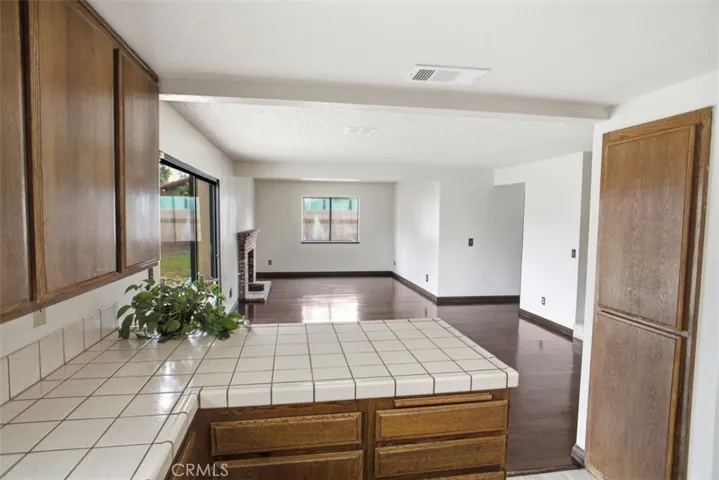 Kitchen thru to Familyroom