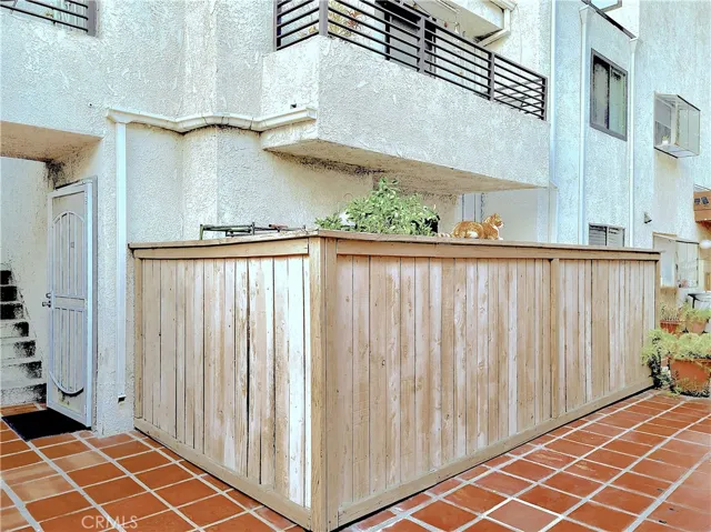 8221 Langdon Ave. #103, Van Nuys, California 91406