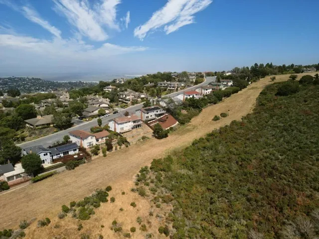208 Crestview Drive, San Carlos, California 94070