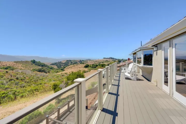 208 Crestview Drive, San Carlos, California 94070