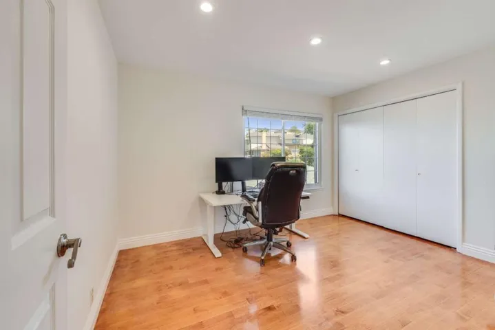 208 Crestview Drive, San Carlos, California 94070