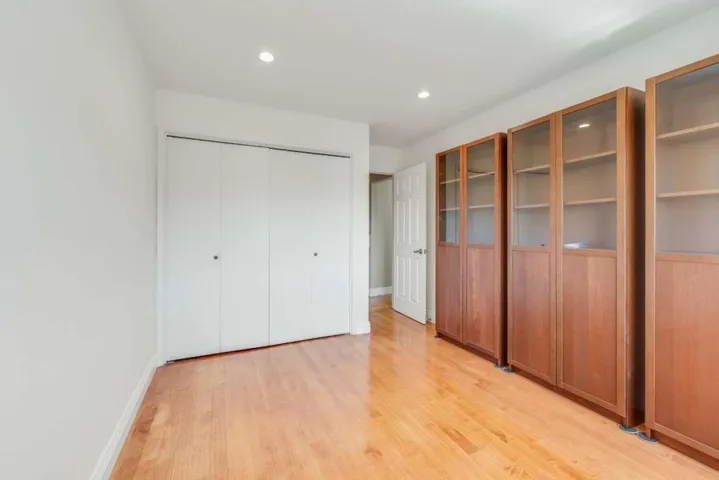208 Crestview Drive, San Carlos, California 94070