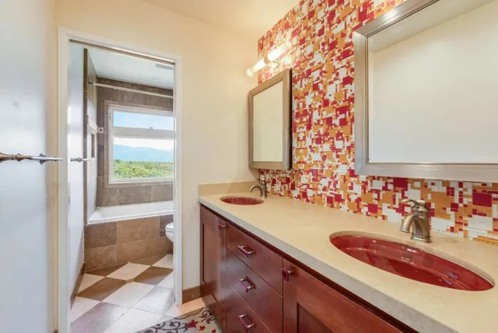 208 Crestview Drive, San Carlos, California 94070