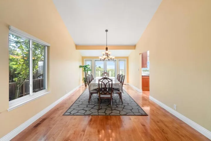 208 Crestview Drive, San Carlos, California 94070