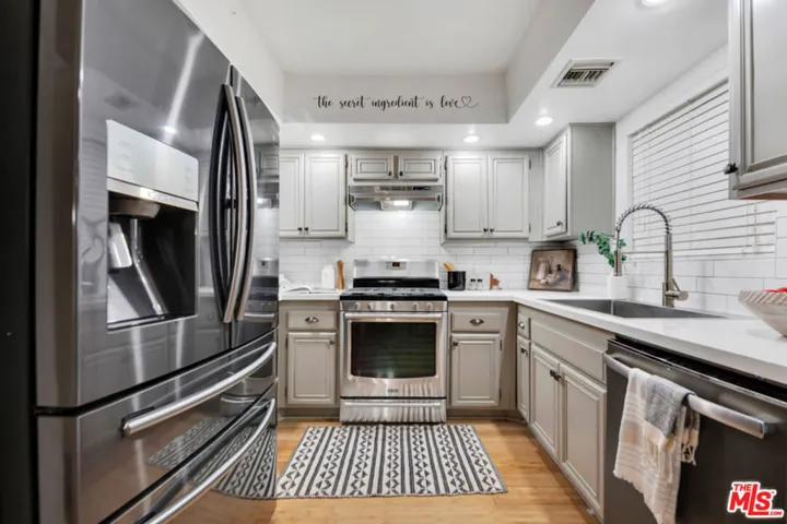 20155 Keswick Street 107, Winnetka, California 91306