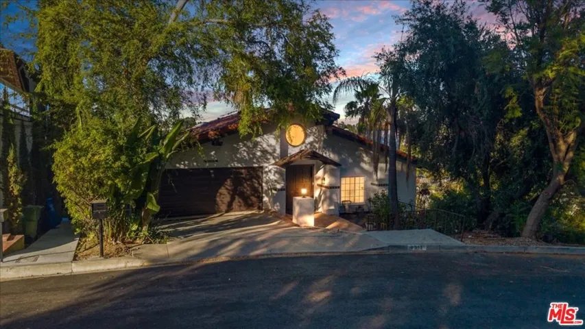 4912 Llano Drive, Woodland Hills, California 91364