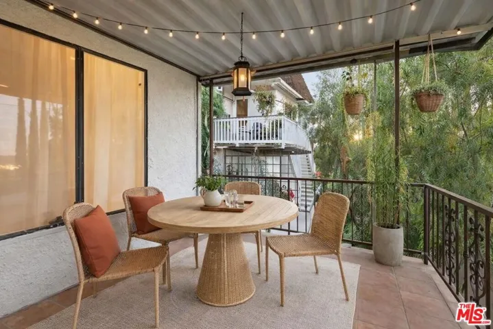 4912 Llano Drive, Woodland Hills, California 91364