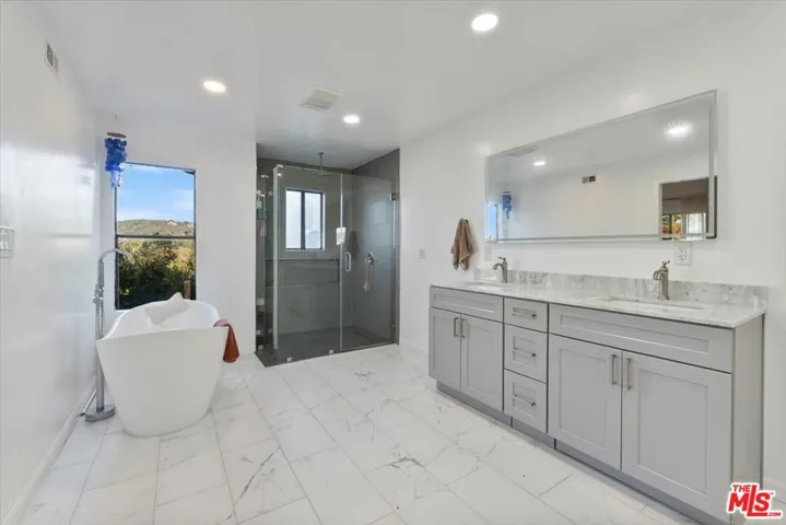 4912 Llano Drive, Woodland Hills, California 91364