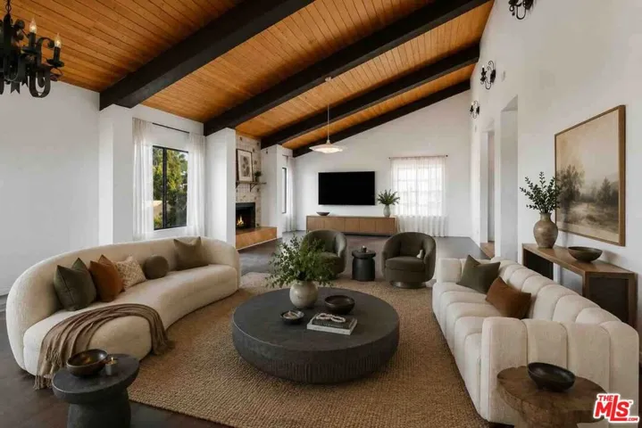 4912 Llano Drive, Woodland Hills, California 91364