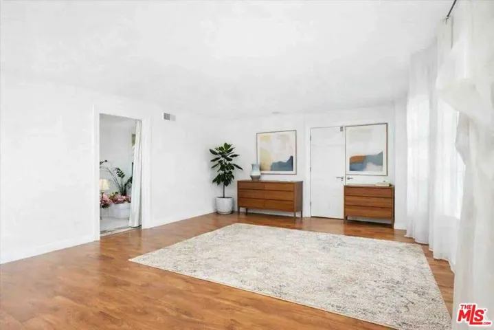 4912 Llano Drive, Woodland Hills, California 91364