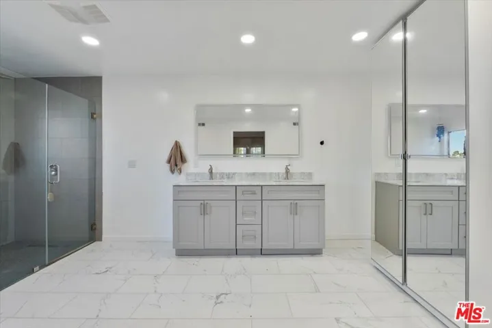 4912 Llano Drive, Woodland Hills, California 91364