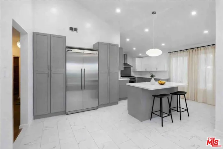 4912 Llano Drive, Woodland Hills, California 91364