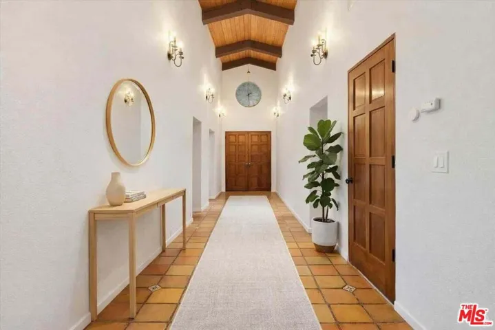 4912 Llano Drive, Woodland Hills, California 91364