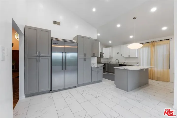 4912 Llano Drive, Woodland Hills, California 91364