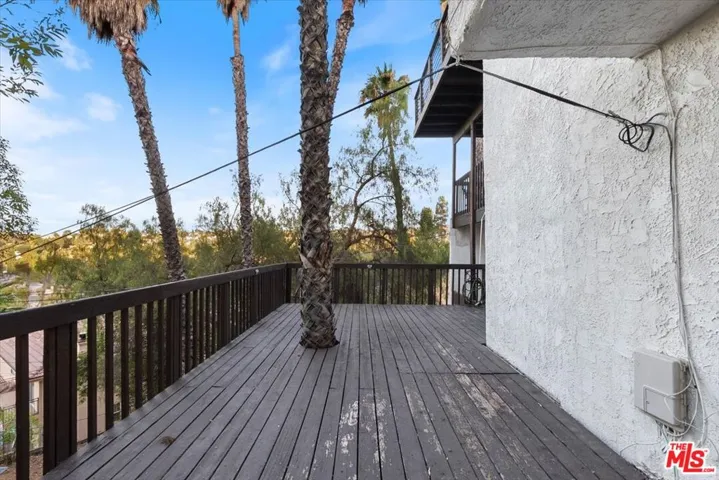 4912 Llano Drive, Woodland Hills, California 91364