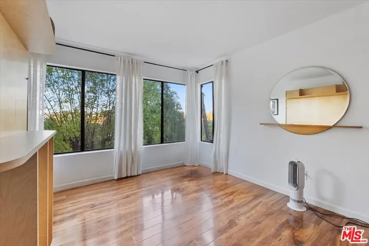 4912 Llano Drive, Woodland Hills, California 91364