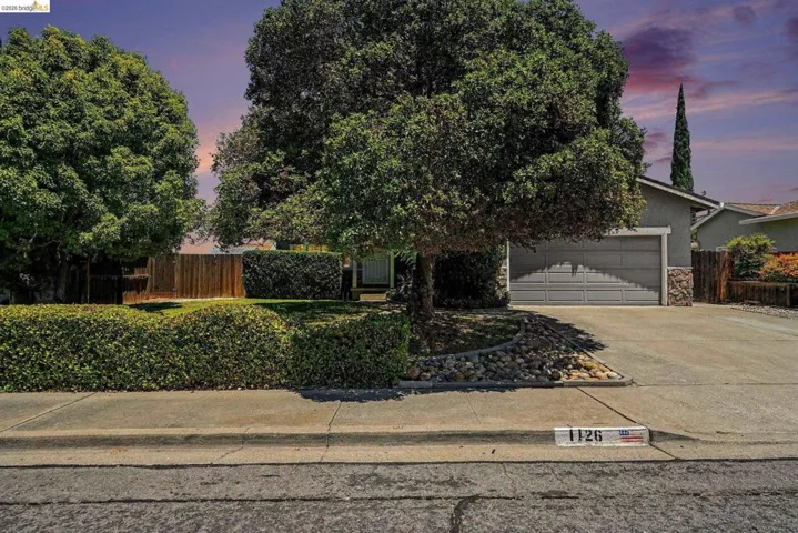 1126 Mission Dr, Antioch, California 94509