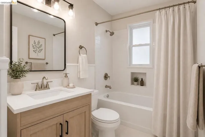 AI Photo Secondary Bathroom