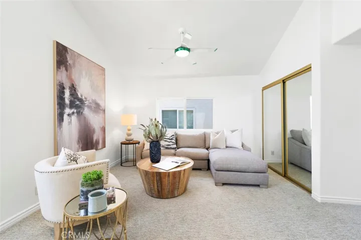 Fantastic location at end of quiet cul de sac backing to trail.  Make 14 a DONE DEAL!