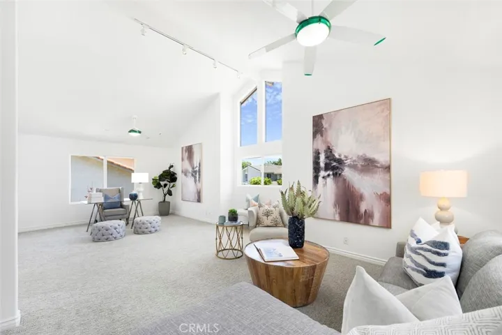 Fantastic location at end of quiet cul de sac backing to trail.  Make 14 a DONE DEAL!