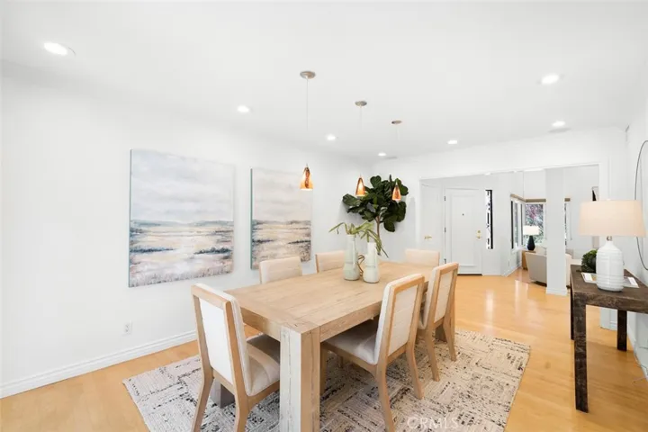 Fantastic location at end of quiet cul de sac backing to trail.  Make 14 a DONE DEAL!