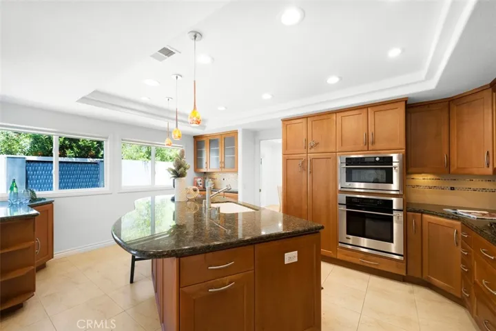 Fantastic location at end of quiet cul de sac backing to trail.  Make 14 a DONE DEAL!